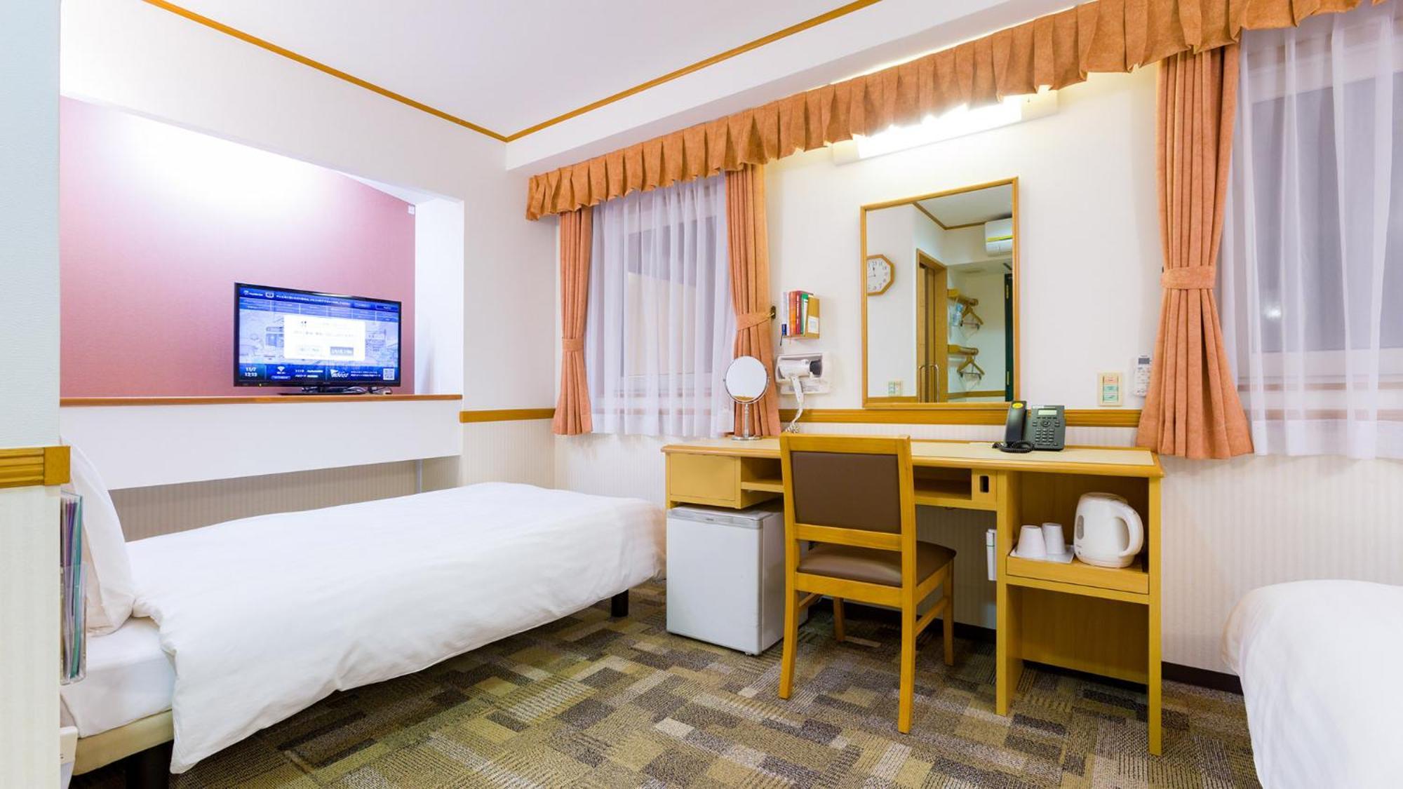 Toyoko Inn Hirosaki Ekimae Habitación foto